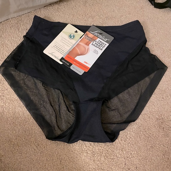 Leonisa Other - Leonisa XL shaper panties NWT